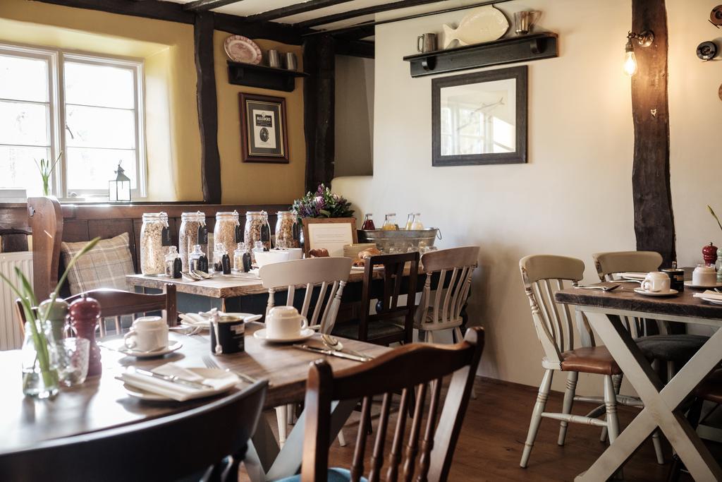 ホテル The White Hart ストックブリッジ エクステリア 写真