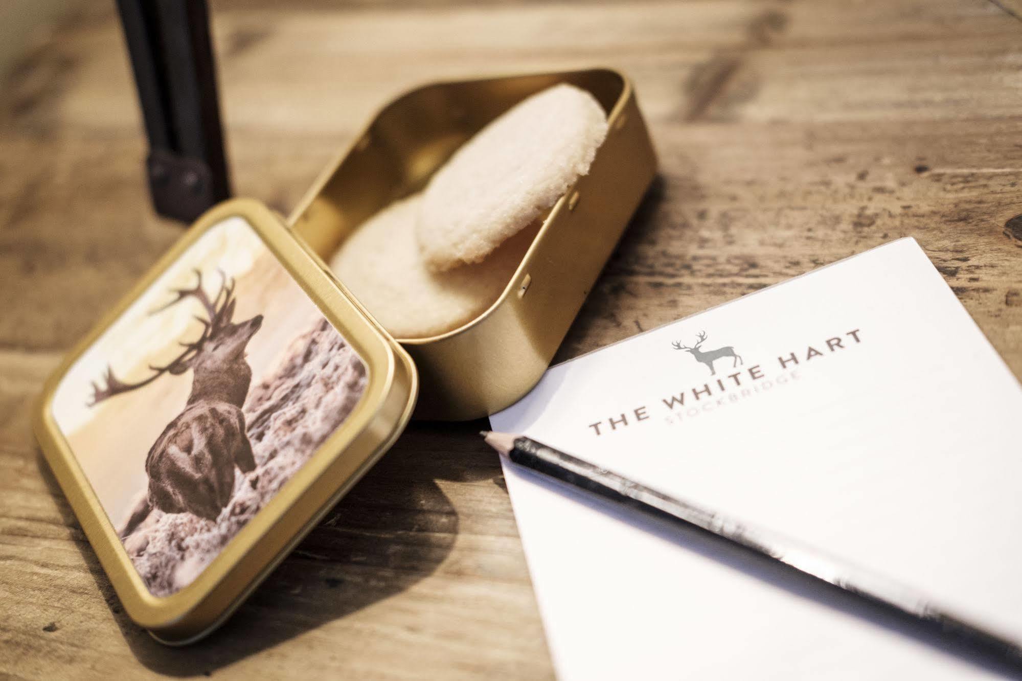 ホテル The White Hart ストックブリッジ エクステリア 写真